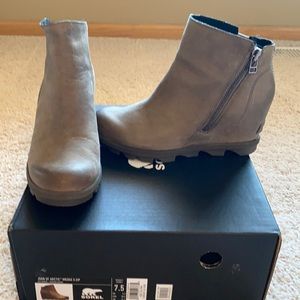 Sorel Joan of Arctic Wedge Zip 2